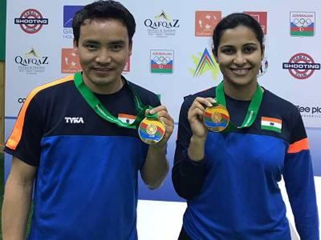 जीतू और हीना ने जीता मिश्रित टीम गोल्ड