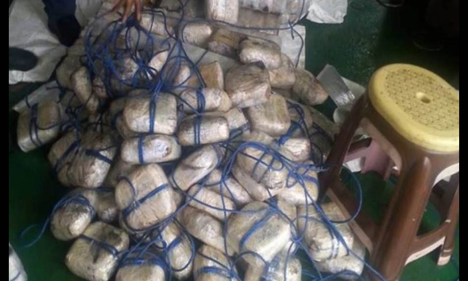 विदेशी जहाज से पकड़ी 3500 करोड़ की हेरोइन