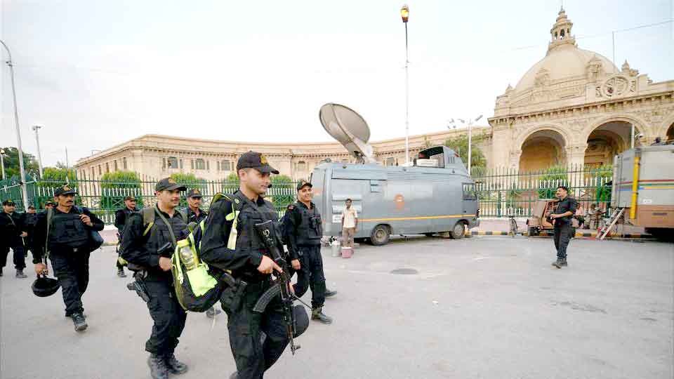 विधानसभाओं की सुरक्षाओं में झोल