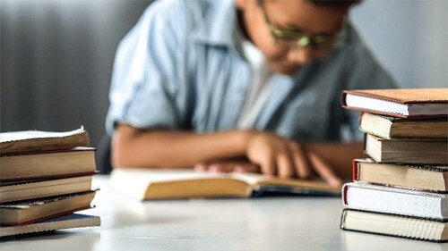 साक्षरता की दिशा में कदम बढ़ाये सरकार