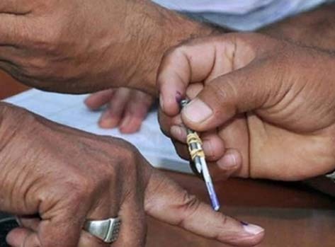 कोसली में 1 ही युवक ने कई बार डाले फर्जी वोट