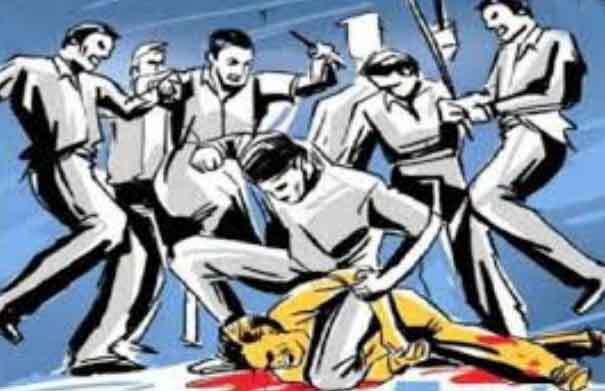 Crime: ऑटो चालक की लाठी-डंडों से पीटकर हत्या