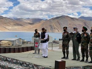 रक्षामंत्री की हुंकार- कोई भी शक्ति हमारी एक इंच भूमि भी नहीं ले सकती