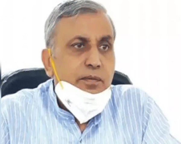 दिल्ली के प्रदूषण के लिए वहां के लोग जिम्मेदार : कृषि मंत्री