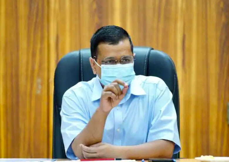 वैक्सीन की कमी से युवाओं का टीकाकरण बंद : केजरीवाल