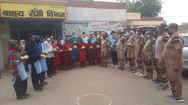 डेरा अनुयायी बोले, सहयोग के लिए हर कदम पर तैयार