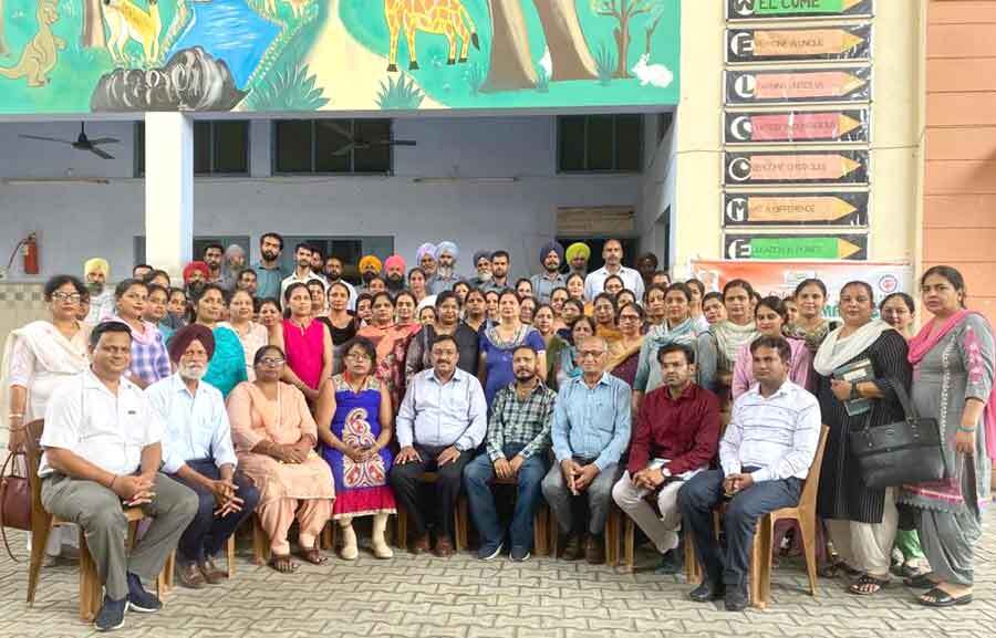 ई.पी.एफ़.ओ E.P.F.O ने सर्वहितकारी विद्या मंदिर में करवाया जागरूकता सेमिनार