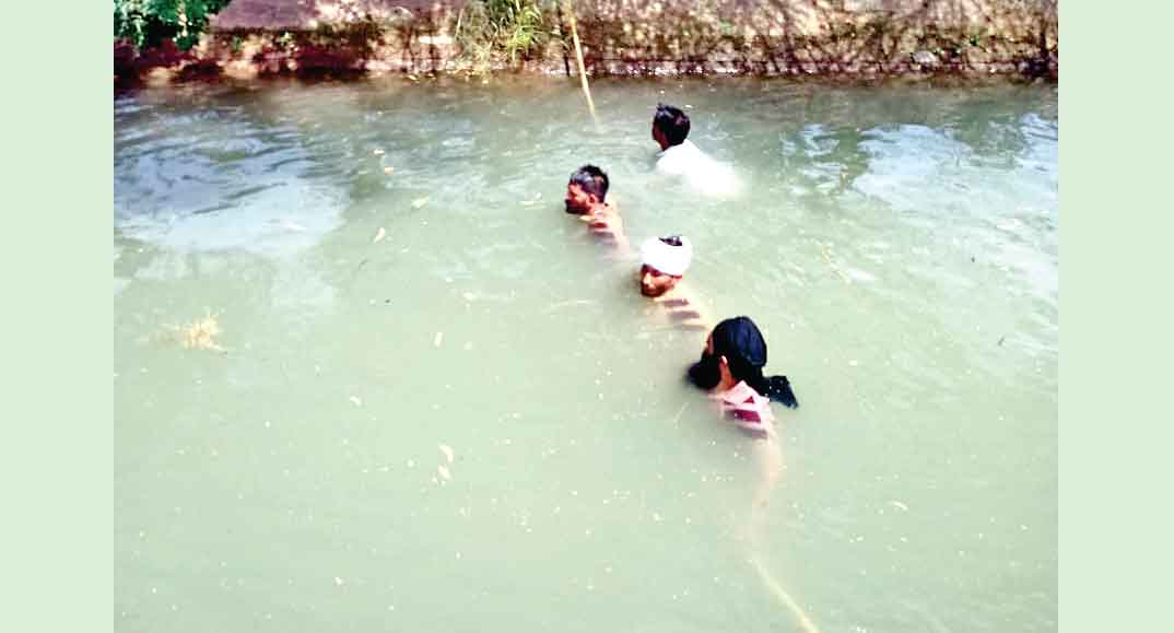 कल्याण नगर व नाथूसरी चौपटा के शाह सतनाम जी ग्रीन एस वेलफेयर विंग के सेवादार नहर में उतरे और…