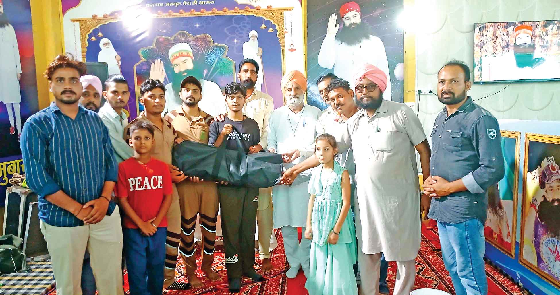 बप्पां गांव में ‘पावन एमएसजी अवतार माह’ की नामचर्चा में MSG आईटी विंग के सेवादार सम्मानित