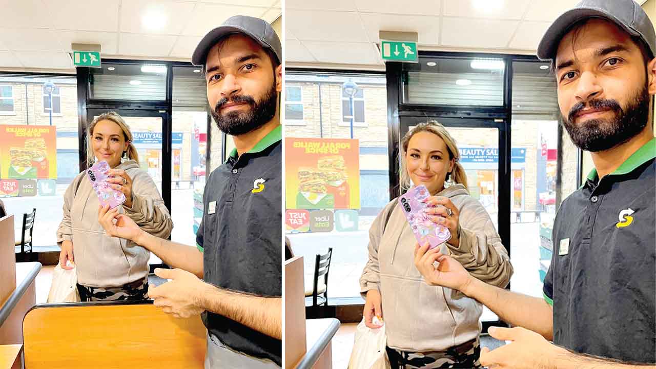 Honesty: अंश इन्सां ने ईमानदारी का परिचय देते हुए लौटाया फोन