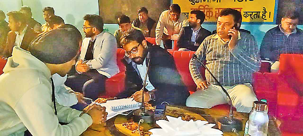 जनसमस्याओं का समाधान और योजनाएं घर तक पहुंचाने को जिला प्रशासन का गांव बुढ़ाभाणा में रात्रि ठहराव