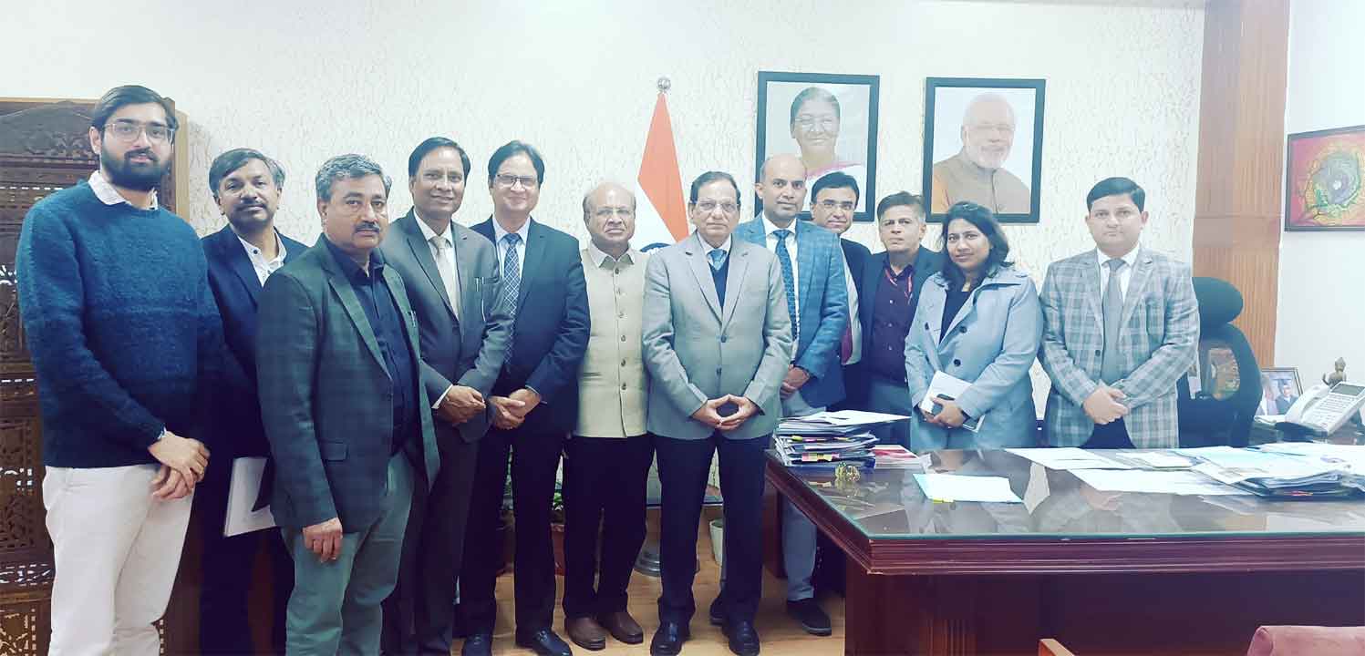 अधिकारियों ने दिल्ली एम्स की व्यवस्थाओं का किया अवलोकन