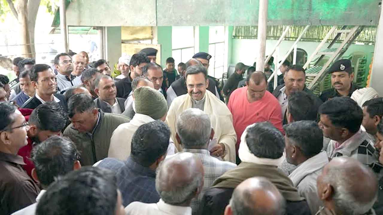 विधानसभा स्पीकर हरविंद्र कल्याण ने सुनी समस्याएं