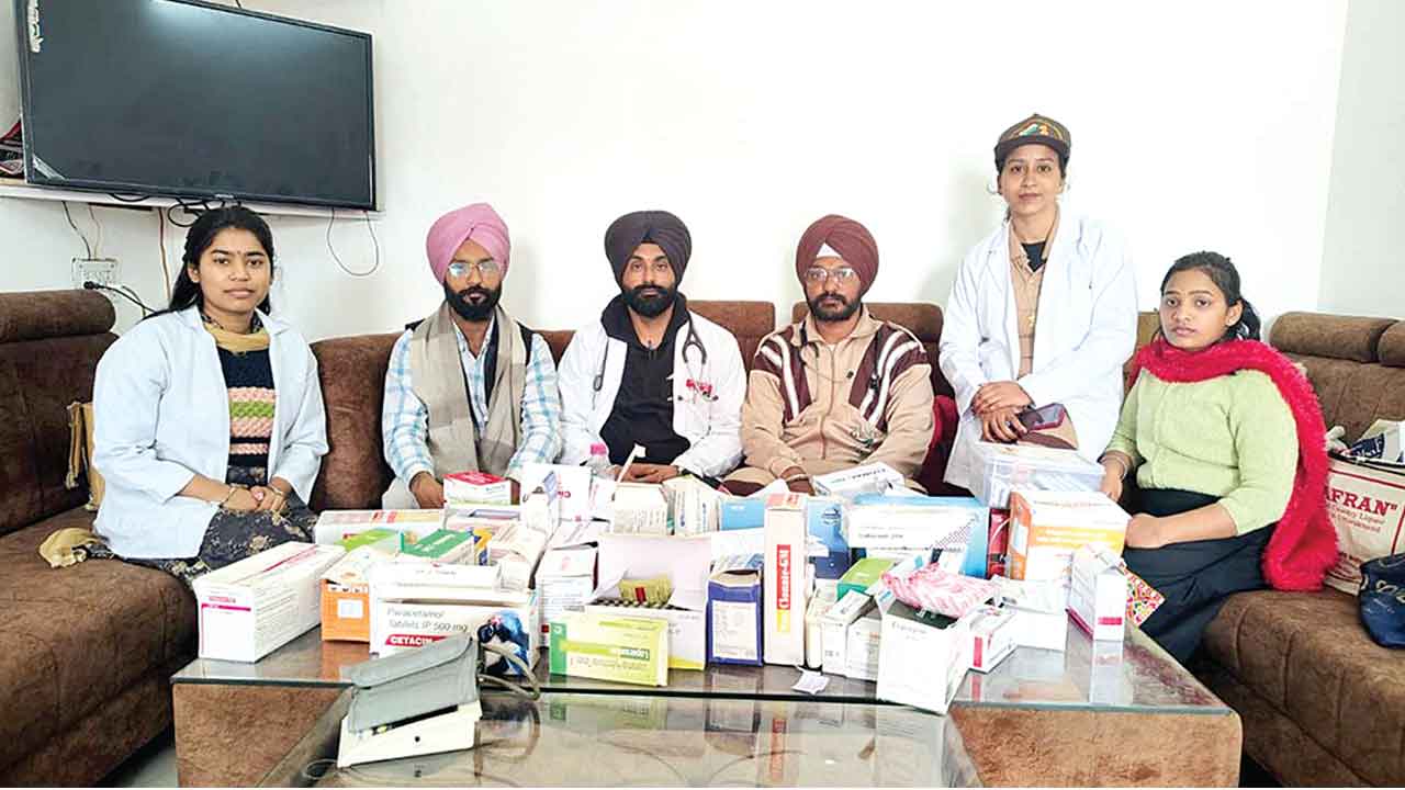 Medical Checkup Camp: नूरानी धाम पटियाला में लगाया मेडिकल चैकअप कैंप