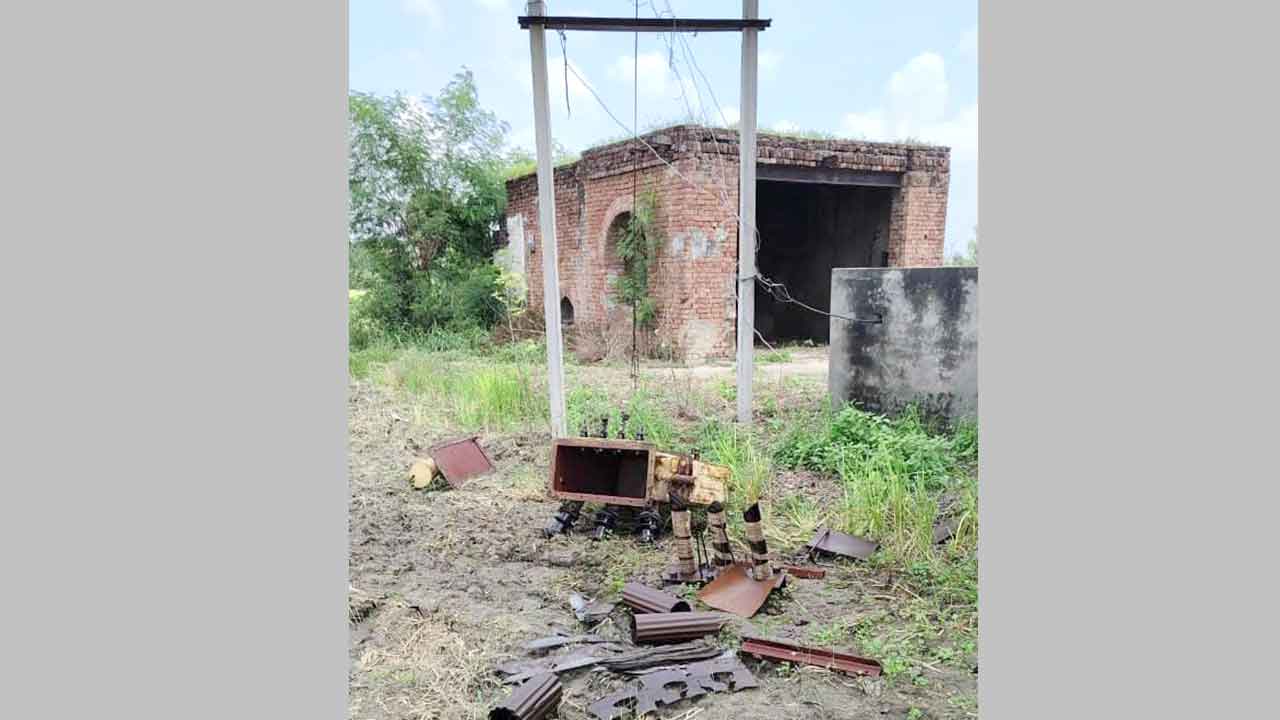 खेत की डिग्गी से इंजन, फव्वारे और कृषि उपकरण चोरी 