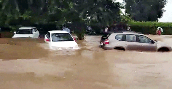 Punjab Flood: पंजाब बाढ़ पीड़ितों के लिए रिलायंस ने बढ़ाया मदद का हाथ