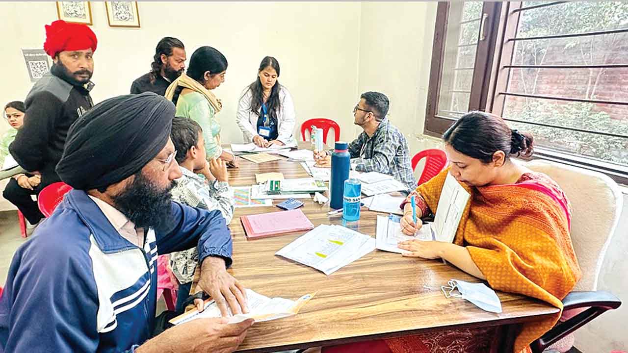 Trident Group: ट्राइडेंट ग्रुप के मुफ्त मेगा मेडिकल कैंप का दूसरा चरण पूरा, तीसरा 12 से होगा शुरू