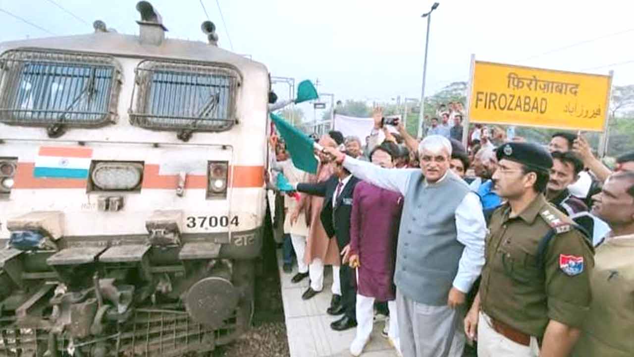 Jammu Tawi Express: टाटा नगर जम्मू तवी एक्सप्रेस का स्टेशन पर ठहराव शुरू, विधायक ने दिखाई झंडी