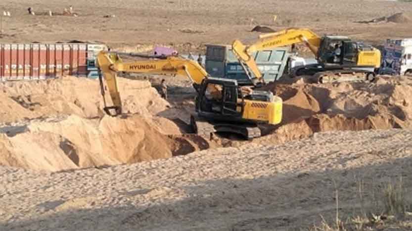 Uttarakhand Illegal Mining: अवैध खनन पर सरकार का बड़ा एक्शन! सीएम के निर्देश पर इकबालपुर चौकी के सभी पुलिसकर्मी सस्पेंड
