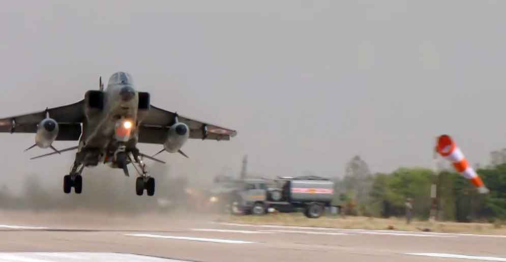 Indian Air Force Exercise: सुलतानपुर में हाईवे बना रनवे! पूर्वांचल एक्सप्रेस-वे गरजे एयरफोर्स के लड़ाकू विमान