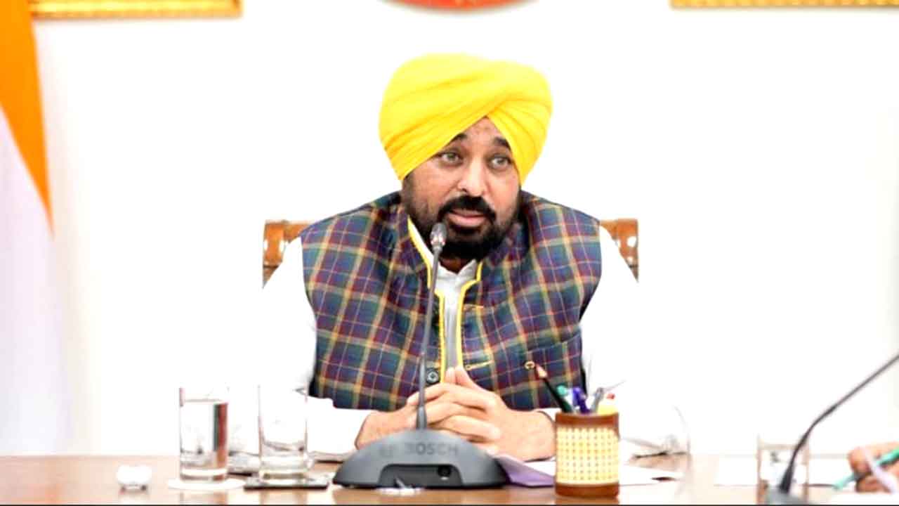 बारिश से पहले ड्रेनों और संभावित बाढ़ प्रभावित क्षेत्रों की तुरंत सफाई सुनिश्चित की जाए: भगवंत सिंह मान