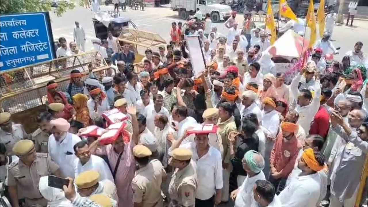 गोवंश को राष्ट्रीय दर्जा देने की मांग, एसडीएम को सौंपा ज्ञापन