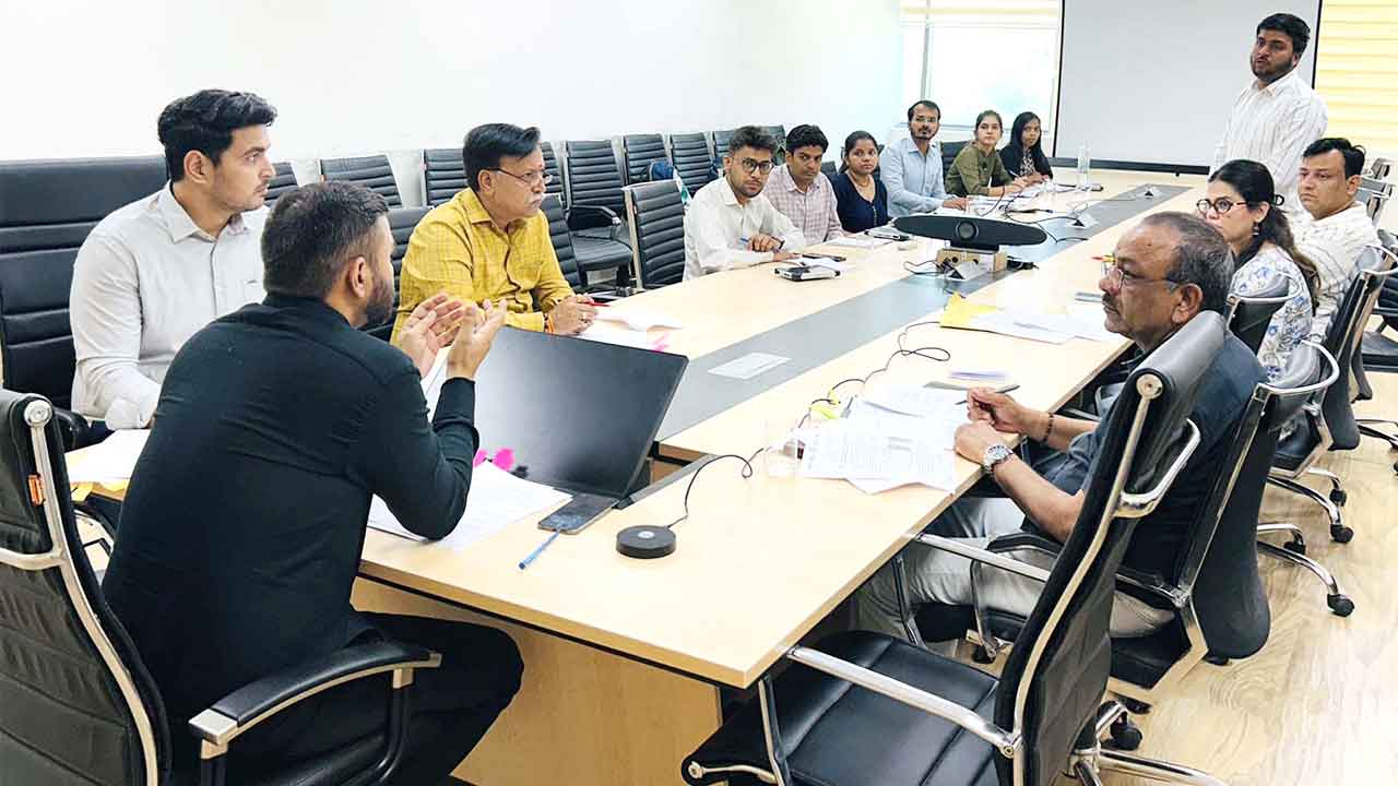 नक्शा प्रोजेक्ट के तहत डिजिटल भूमि रिकॉर्ड सर्वे को लेकर हुई बैठक