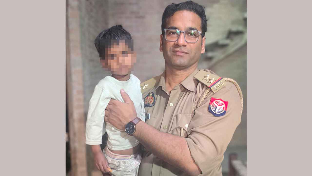 आदर्शमंडी पुलिस ने गुमशुदा मासूम को दो घंटे में किया बरामद