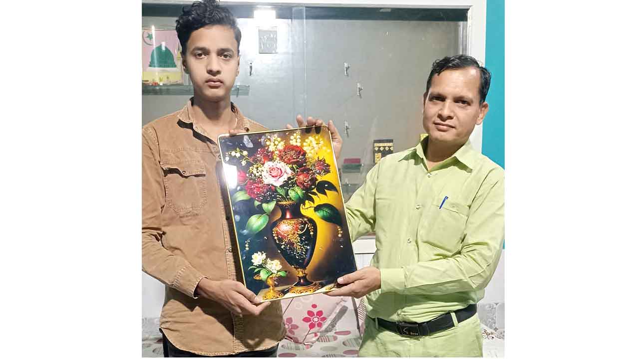 उर्दू विषय में शानदार सफलता, मोहम्मद समीर ने बढ़ाया शहर का मान