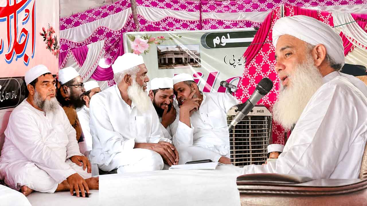 सोशल मीडिया के गलत इस्तेमाल से बचे: मौलाना सलमान बिजनौरी 