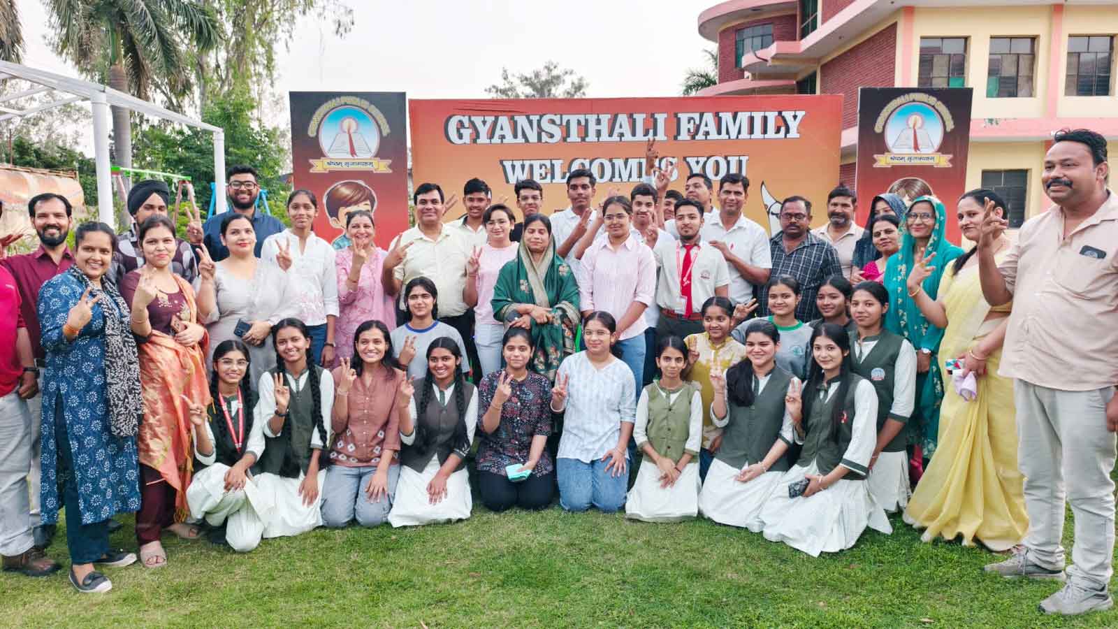 10th Results 2026: सीबीएसई बोर्ड रिजल्ट में ज्ञानस्थली की हरमन कौर ने किया मीरापुर टॉप