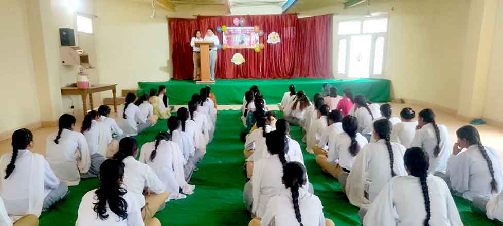 Sri Ganganagar News: शाह सतनाम जी गर्ल्स महाविद्यालय में छात्राओं को समाज सेवा के लिए किया प्रेरित