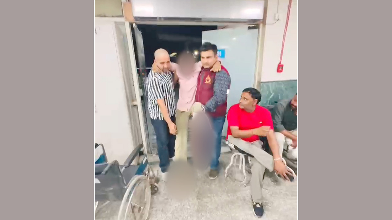 मुठभेड़ के बाद आरोपी गिरफ्तार, जवाबी कार्रवाई में लगी गोली