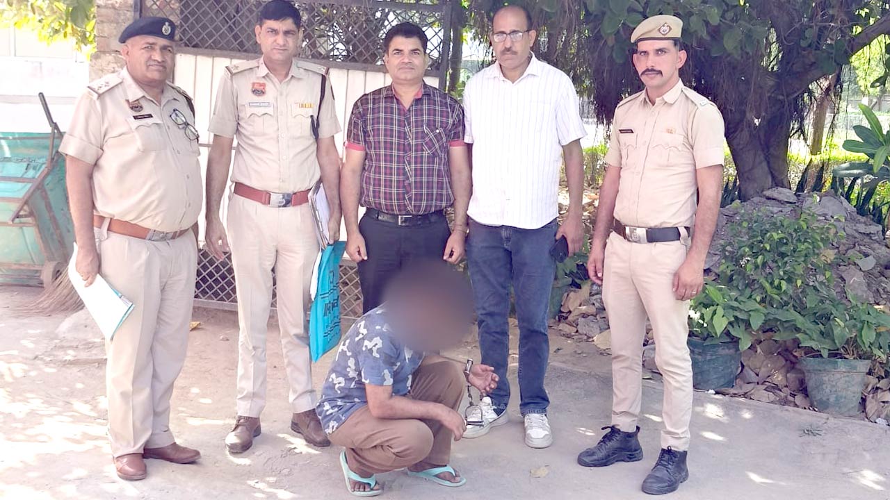 मदान ढाबा के पास ड्रग्स बेचने की फिराक में खड़ा तस्कर हेरोइन समेत गिरफ्तार