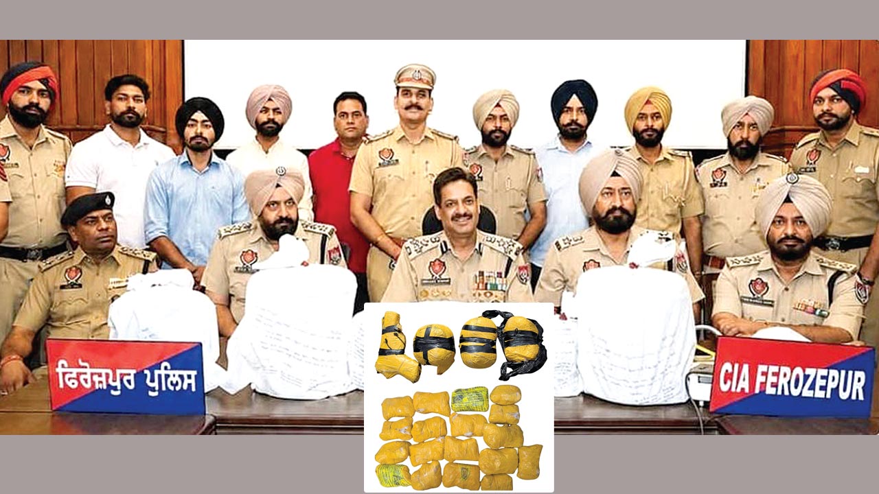 10.12 किलो हेरोइन और 2 किलो आइस ड्रग बरामद, 2 मामलों में 3 आरोपी गिरफ्तार