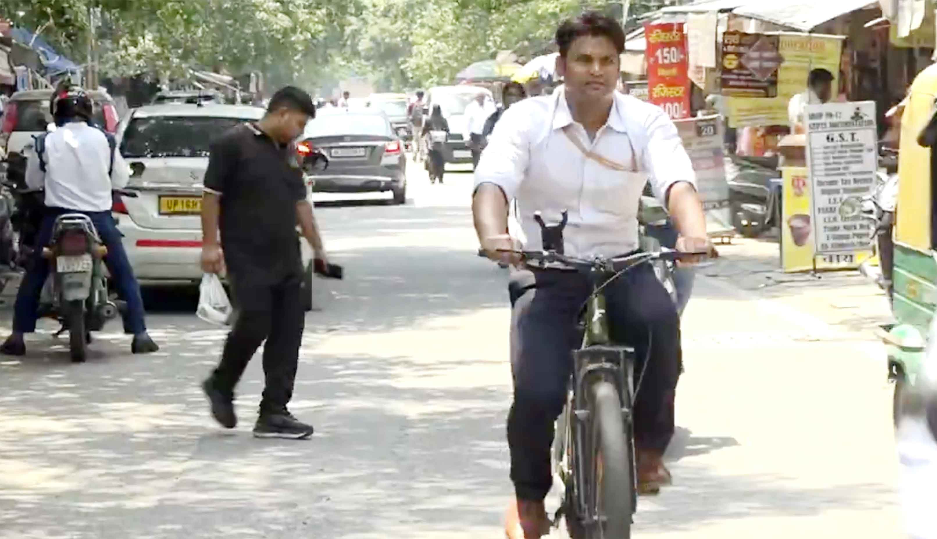 Save Fuel India: कार छोड़ साइकिल पर निकले जीएसटी अधिकारी, नरेंद्र मोदी की अपील लाई रंग