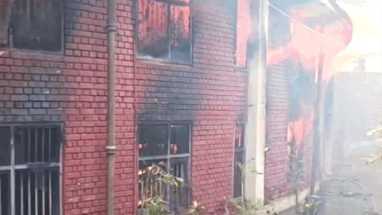 Gurugram Court Fire