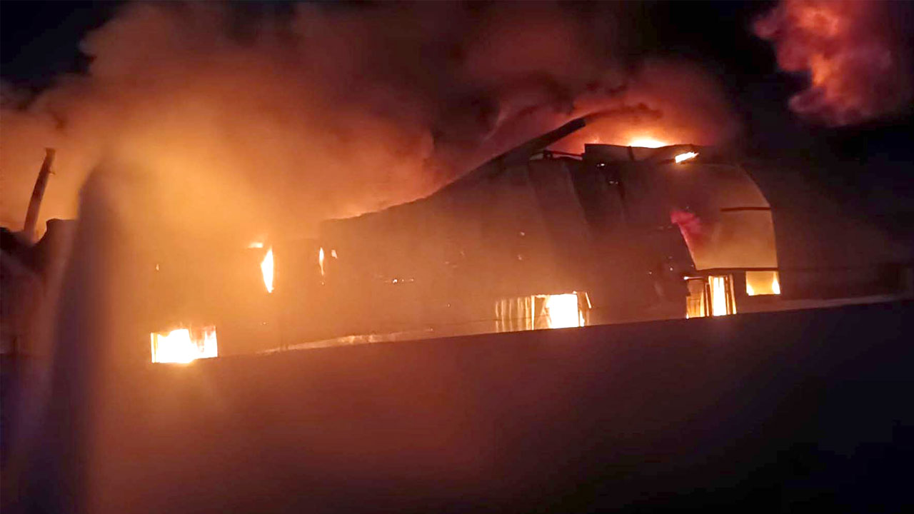 Gurugram Factory Fire: मुशेदपुर-खुर्रमपुर के पास फैक्ट्री में लगी भीषण आग, लाखों का नुकसान