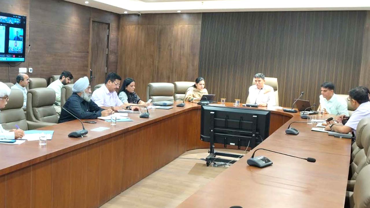 जनगणना में लापरवाही: नगर निगम के 24 कर्मचारियों पर होगी एफआईआर