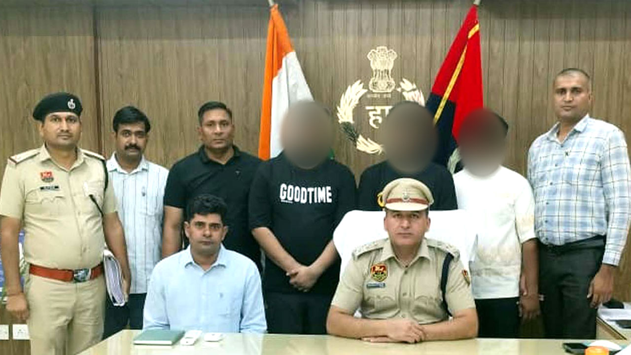 इंश्योरेंस कंपनी के कर्मचारियों के फर्जी कॉल सेंटर का पर्दाफाश, डेटा लीक कर निवेश का झांसा देकर ठगी करते थे, तीन गिरफ्तार
