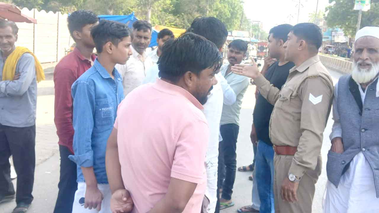 क्रिटिकल कॉरिडोर टीम ने किया जागरूक, ट्रैफिक रूल्स फॉलो करने की अपील