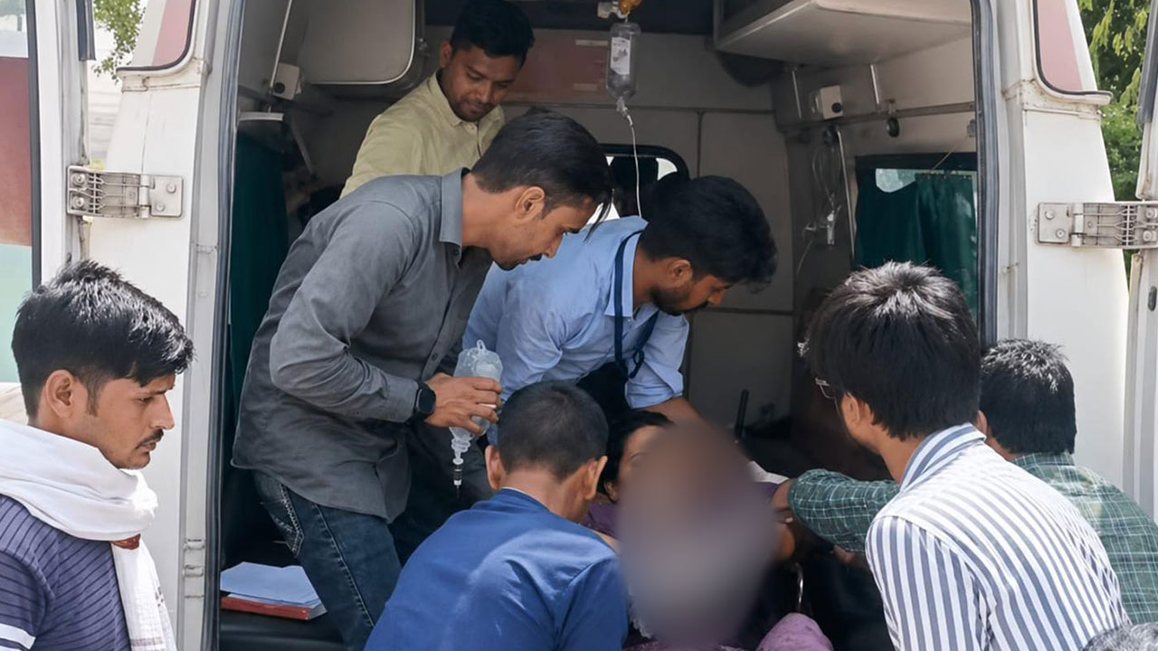 कैराना में सनकी भाई का खूनी खेल, दाव से बहन व भांजी समेत चार को काट डाला