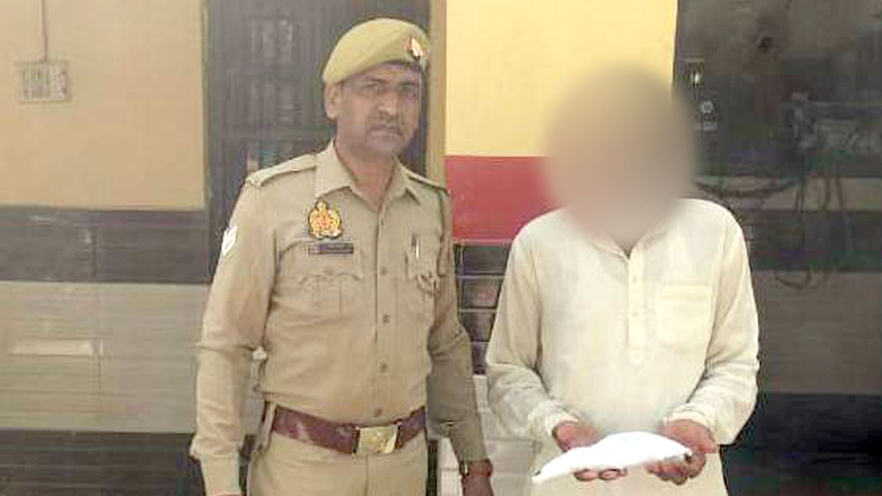 गोवंश से दुराचार का आरोपी गिरफ्तार, तमंचा व कारतूस बरामद