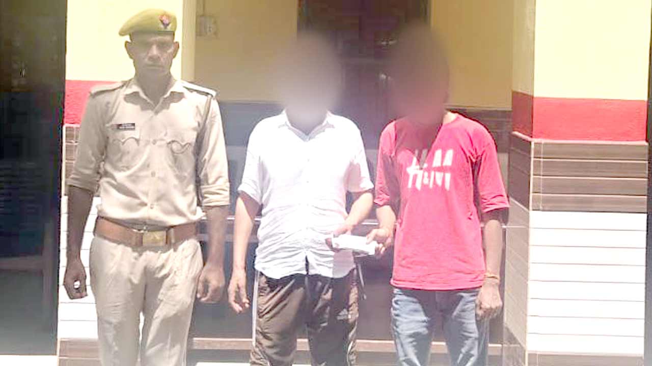 दो जुआरी गिरफ्तार, नकदी व सट्टा पर्ची बरामद