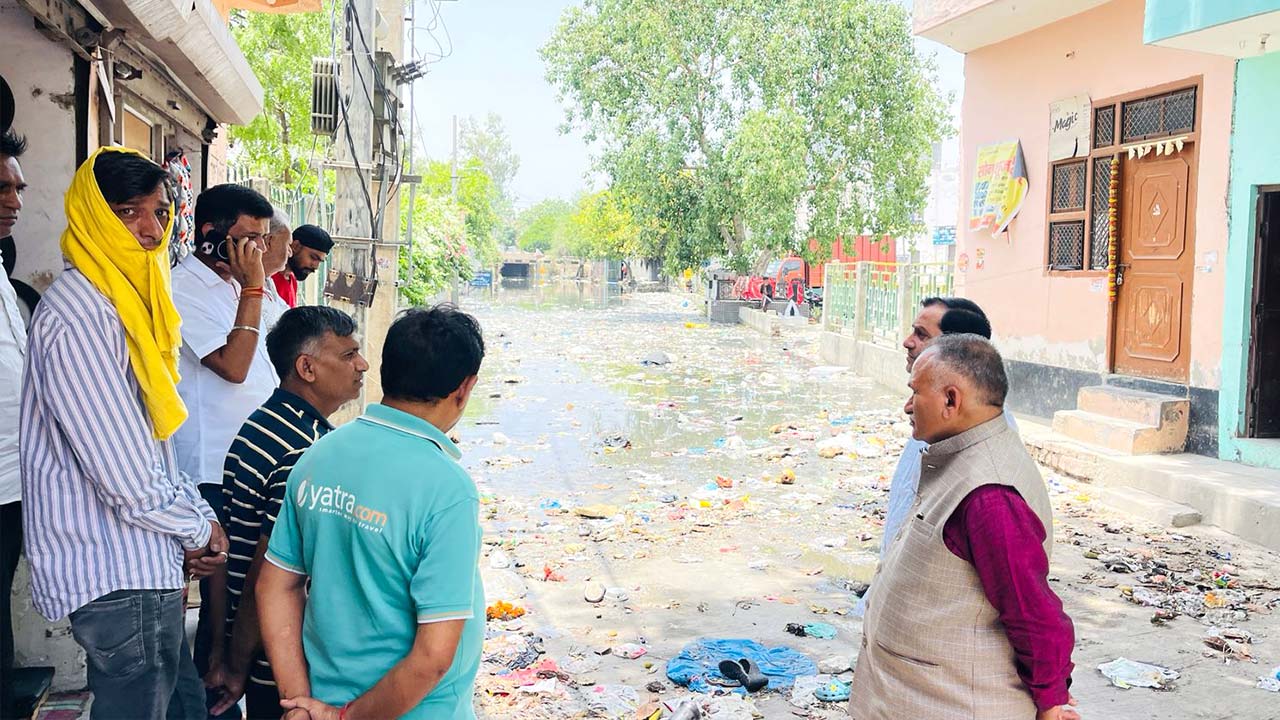 नगर निगम क्षेत्र में चल रहे विकास कार्यों में लापरवाही बर्दाश्त नहीं, गुणवत्ता पर रखें विशेष ध्यान:  राजीव जैन 