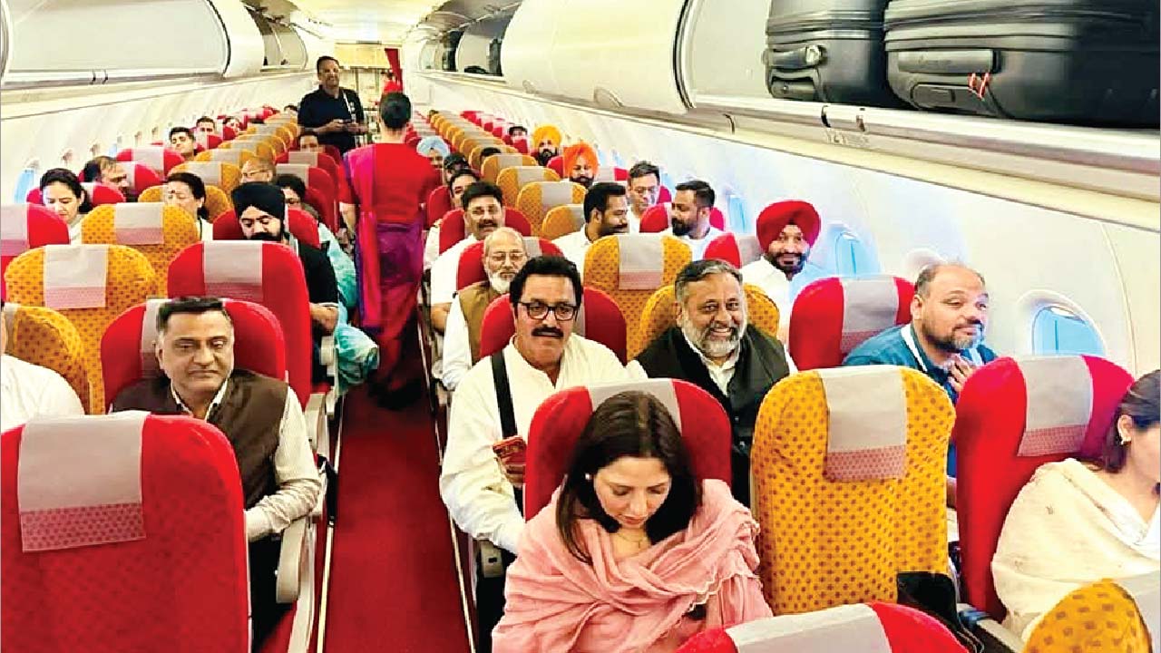 Halwara International Airport: हलवारा अंतरराष्ट्रीय हवाई अड्डे से एयर इंडिया के विमान ने भरी पहली उड़ान