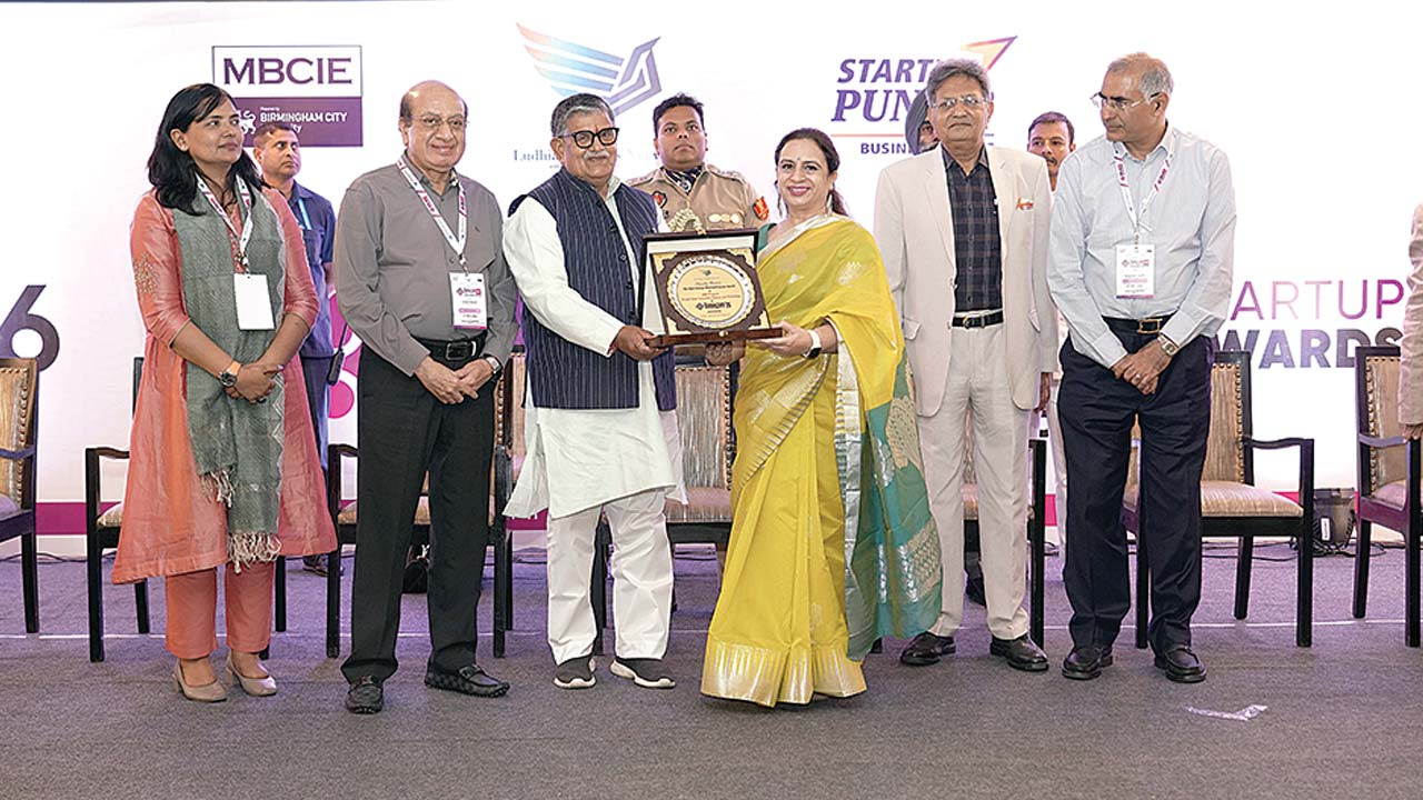 तीन सरकारी गाड़ियों के काफिले के साथ लुधियाना पहुंचे गुलाब चंद कटारिया 