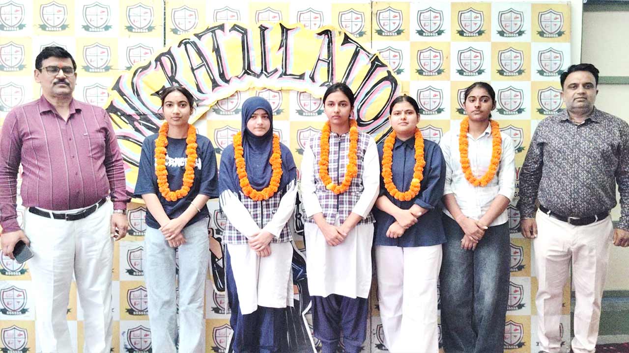 CBSE Board Result: शिखर शिक्षा सदन का शानदार CBSE 12वीं रिजल्ट: मिष्टी प्रजापति ने किया टॉप, 6 छात्रों ने 90% से अधिक अंक हासिल किए
