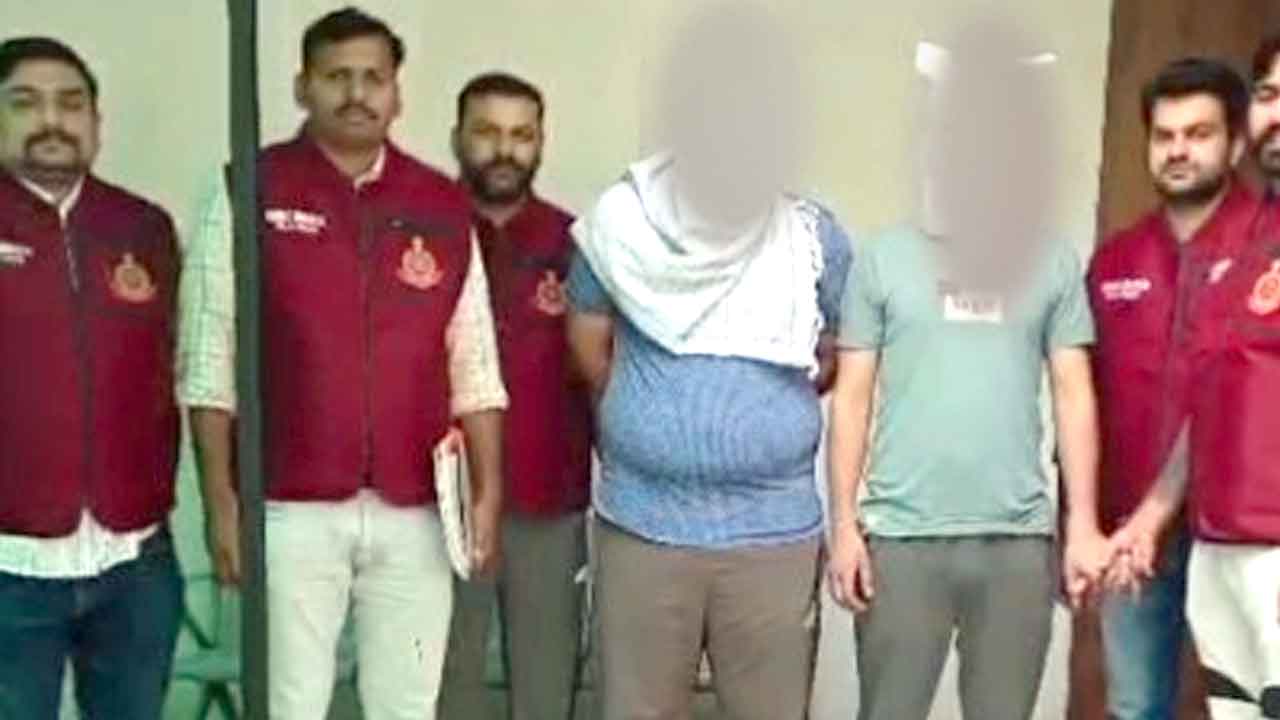 दिल्ली में नकली ऑटो पार्ट्स का बड़ा भंडाफोड़, करोल बाग से दो भाई गिरफ्तार