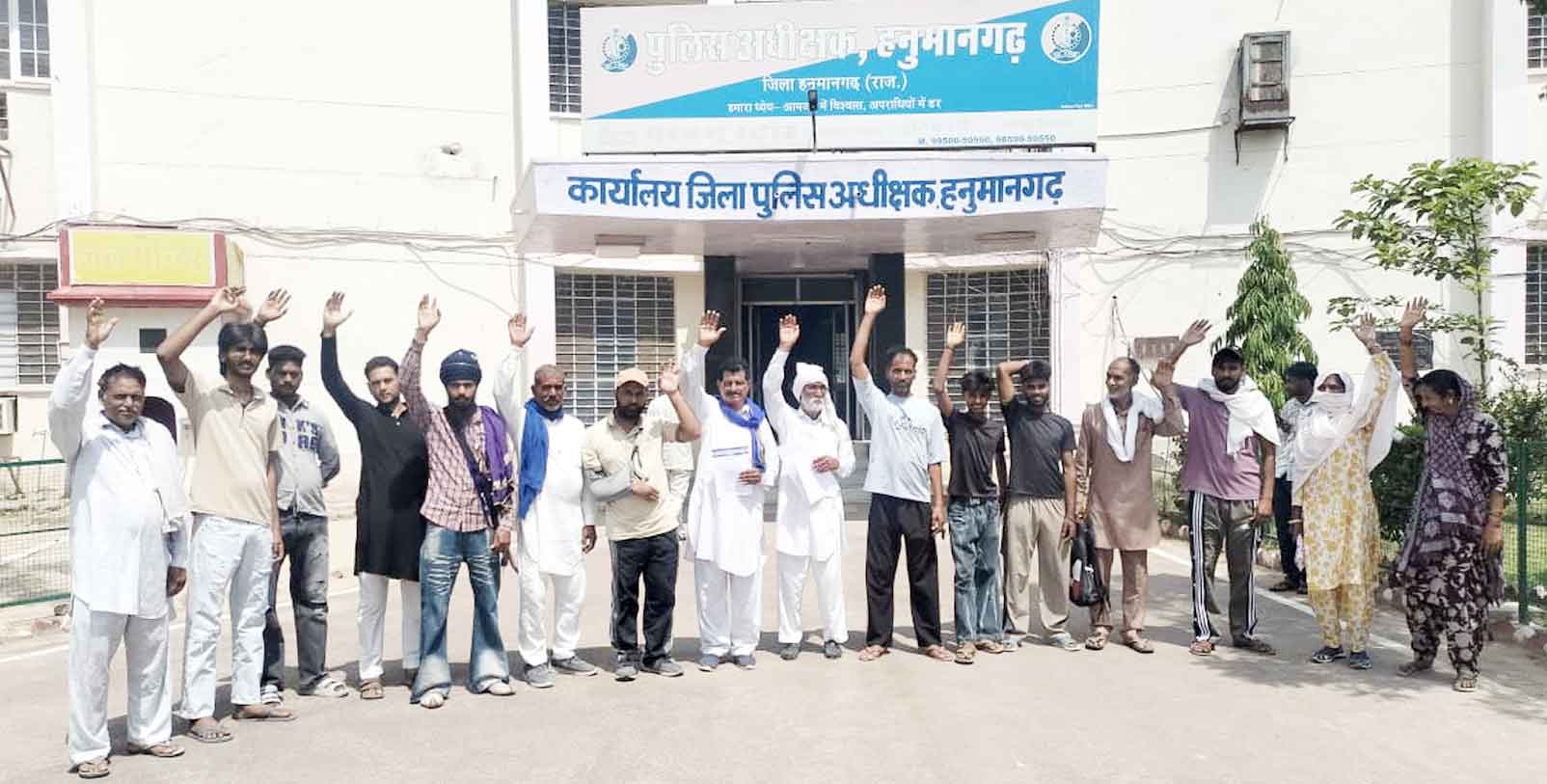खेत में घुसकर फसल उजाड़ने व चोरी का आरोप,  कार्रवाई नहीं 